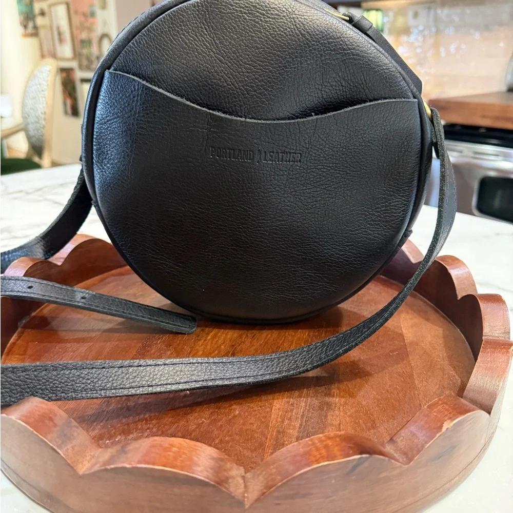 Black Round Crossbody Bag - Picture 2 of 3